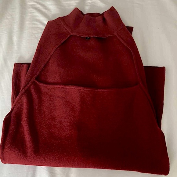 💥SOLD💥 Brand New⚡️Dynamite⚡️Cutout Long Sleeve Sweater - Picture 2 of 3